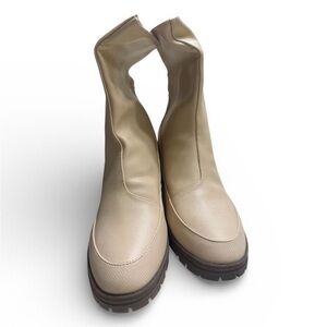 Elegant Cream Leather Women's Boots